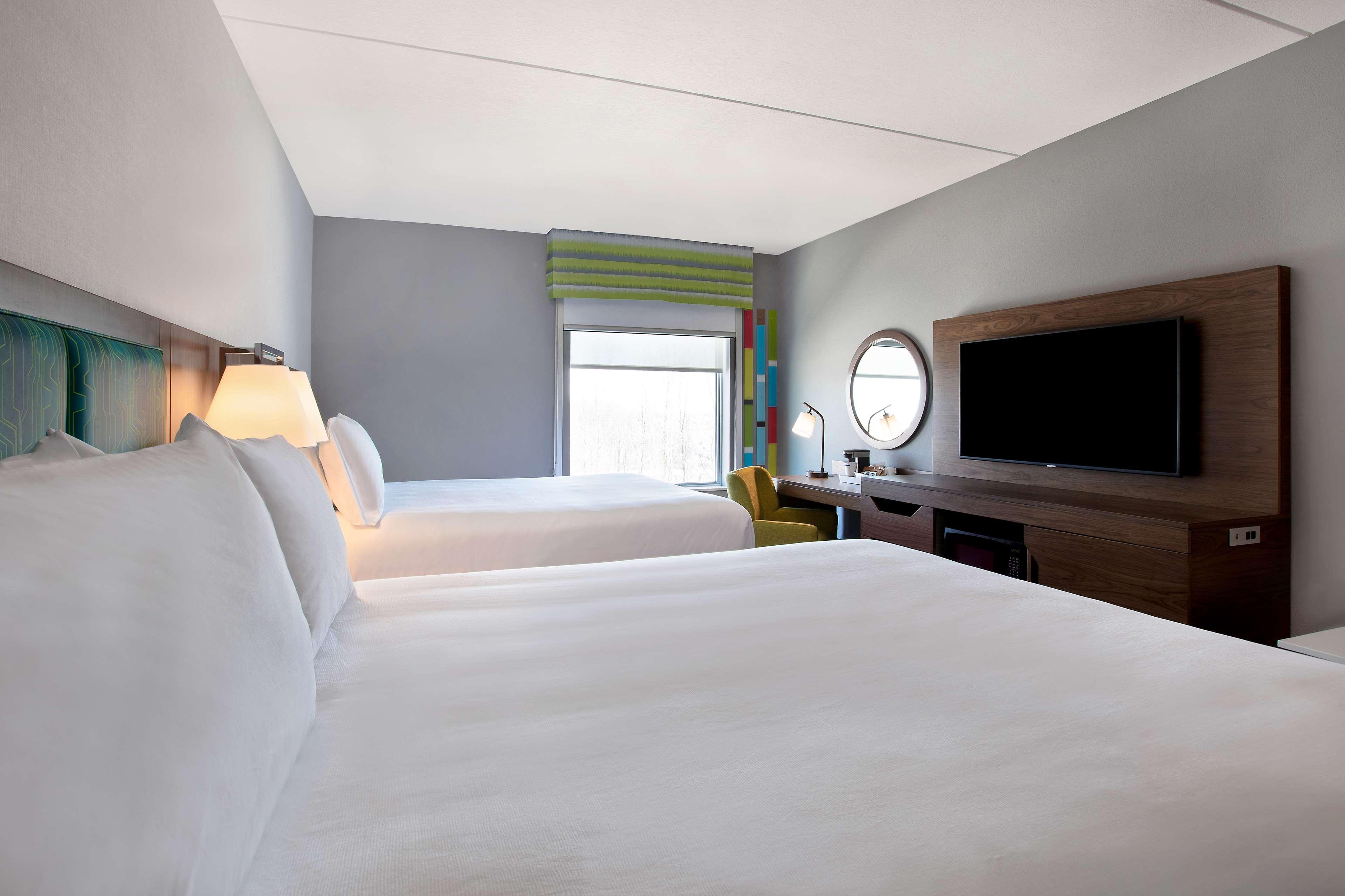 Hampton Inn & Suites Ottawa West, Ontario, Canada Экстерьер фото