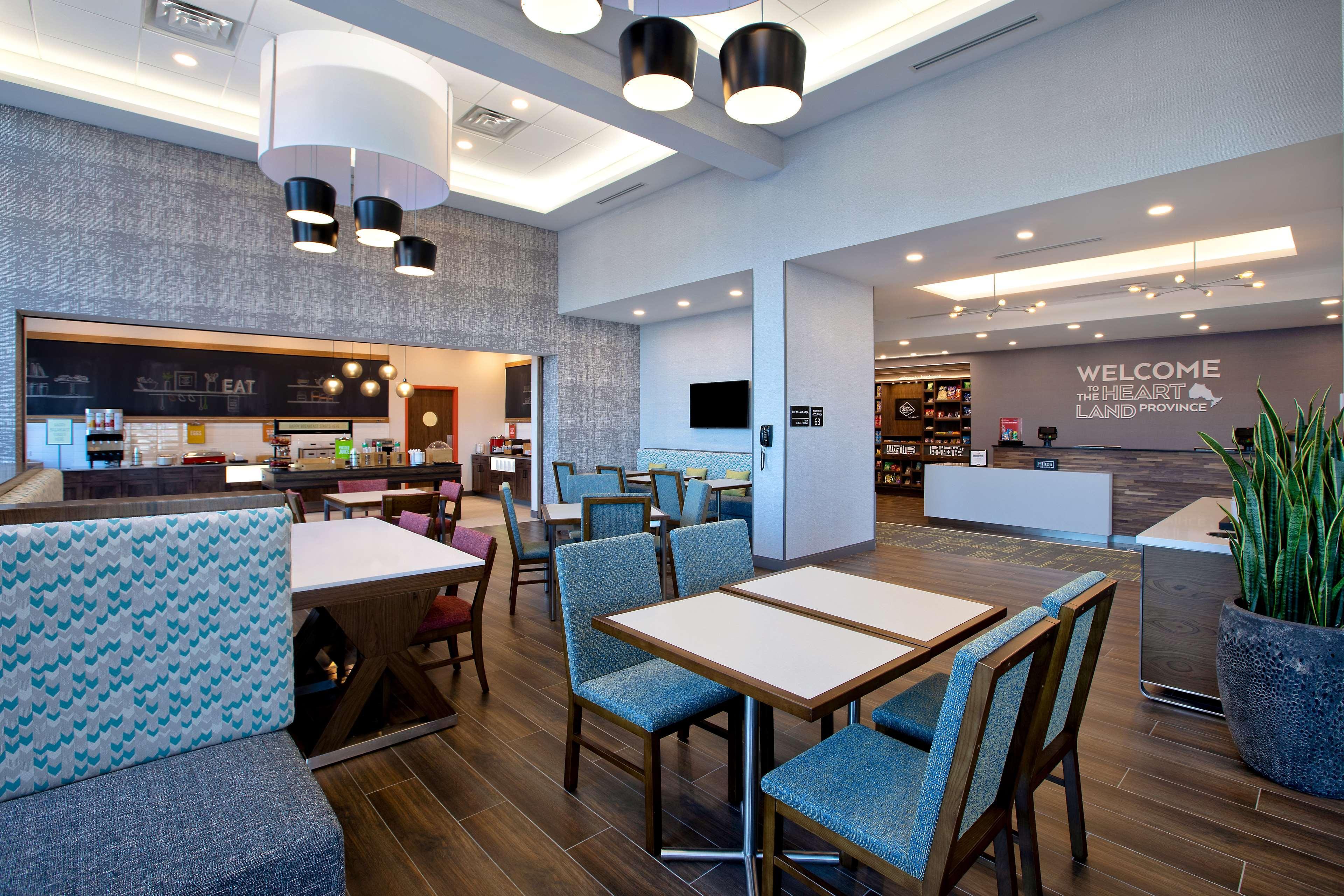 Hampton Inn & Suites Ottawa West, Ontario, Canada Экстерьер фото