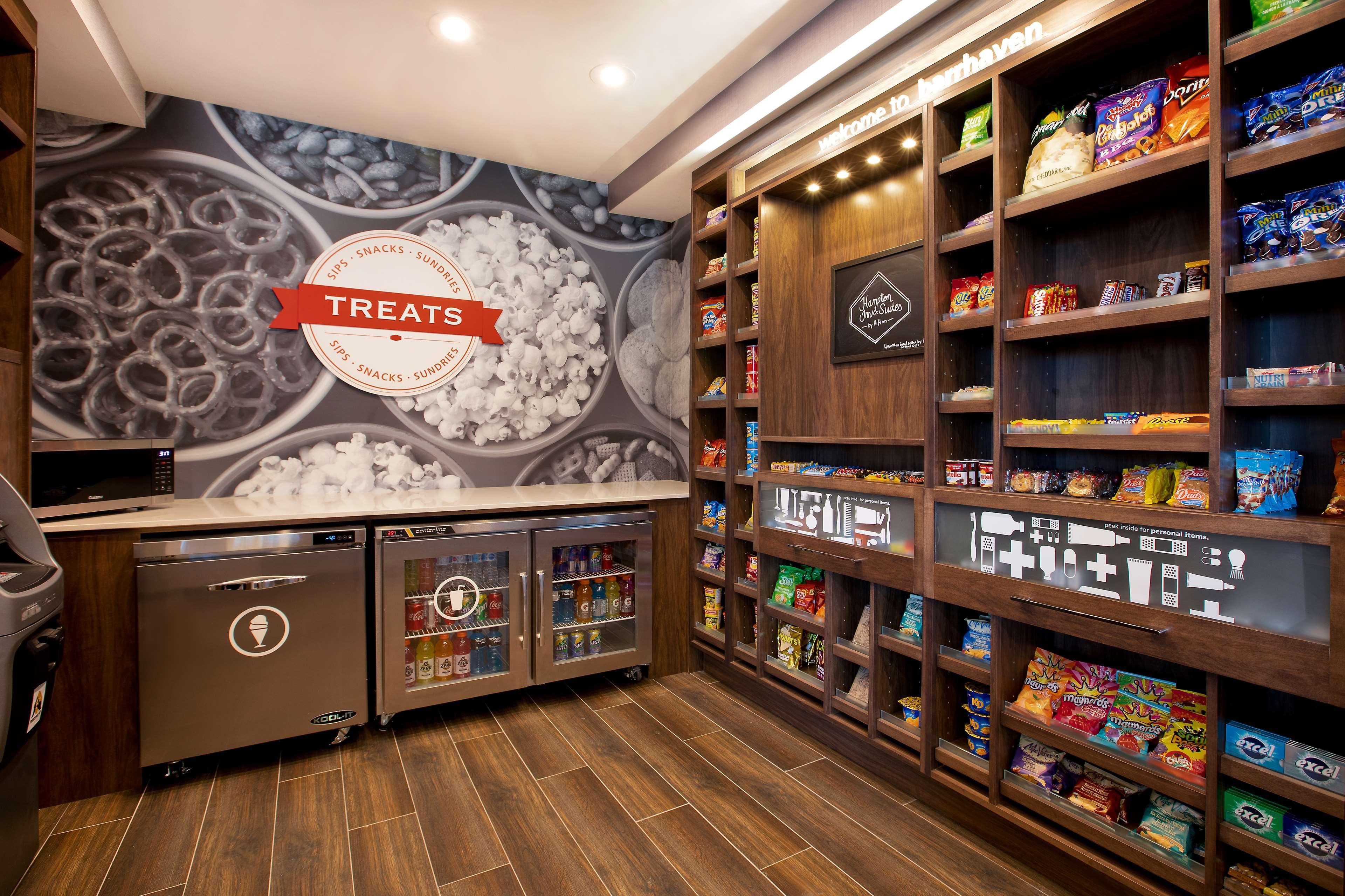Hampton Inn & Suites Ottawa West, Ontario, Canada Экстерьер фото