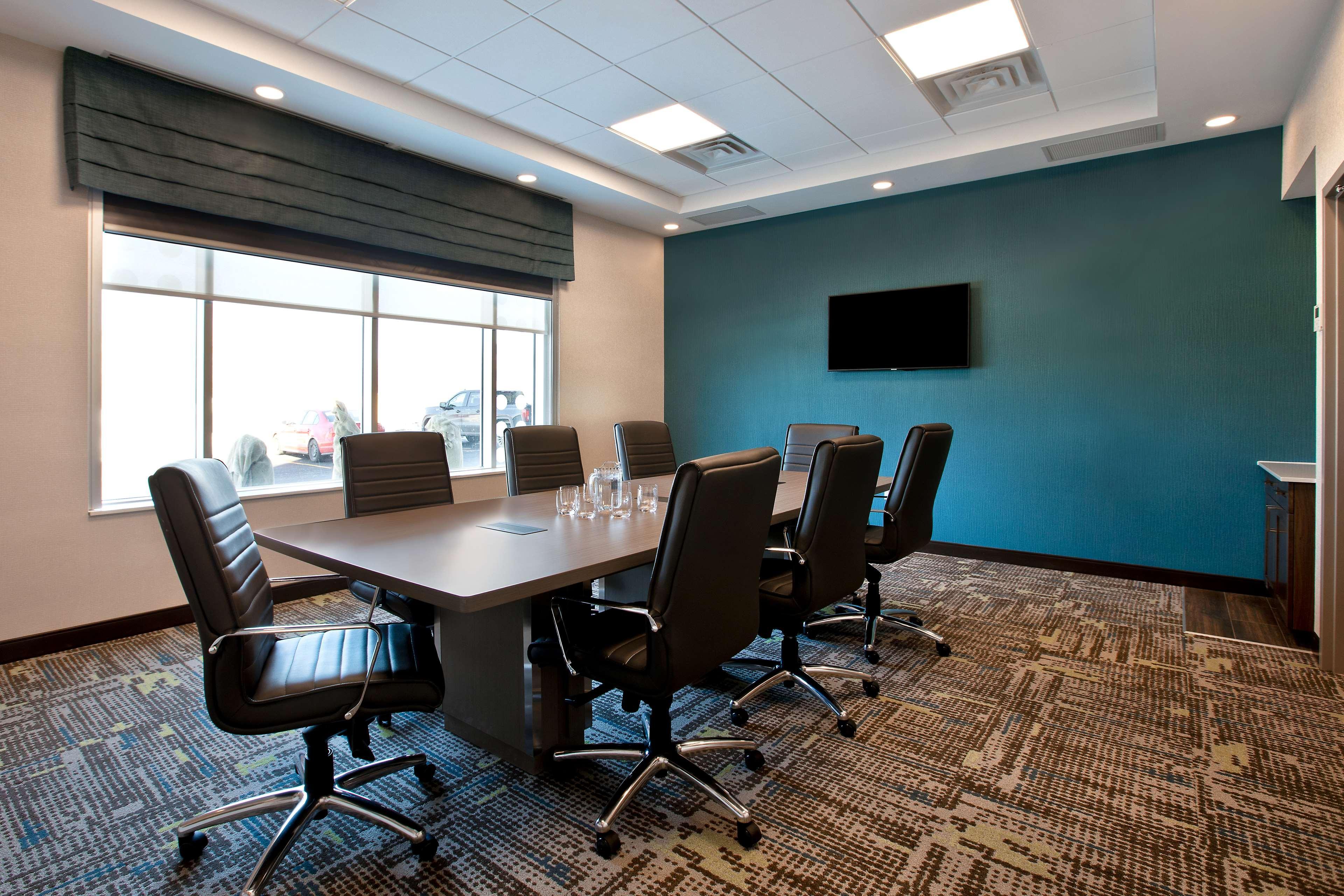 Hampton Inn & Suites Ottawa West, Ontario, Canada Экстерьер фото