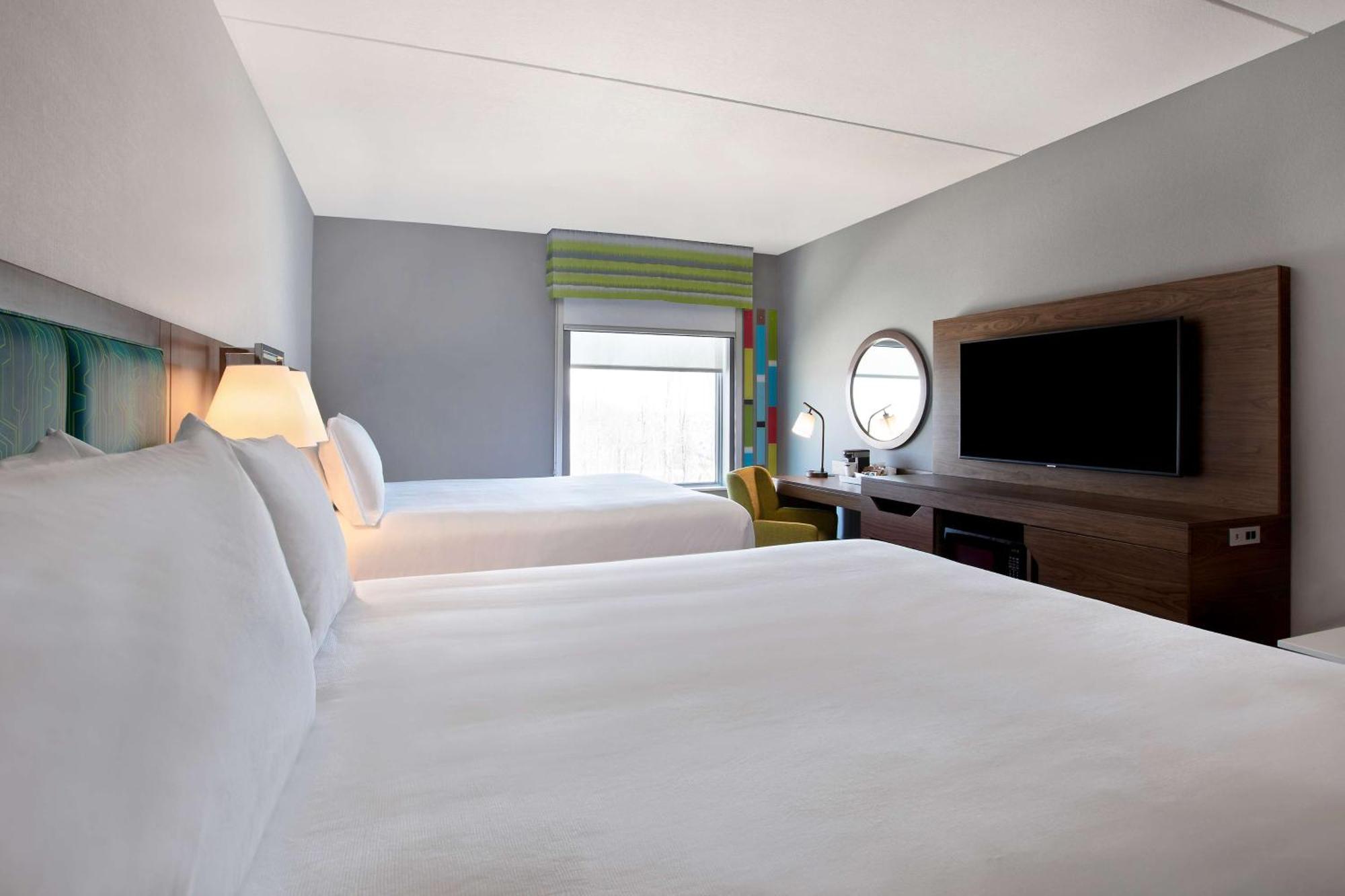 Hampton Inn & Suites Ottawa West, Ontario, Canada Экстерьер фото