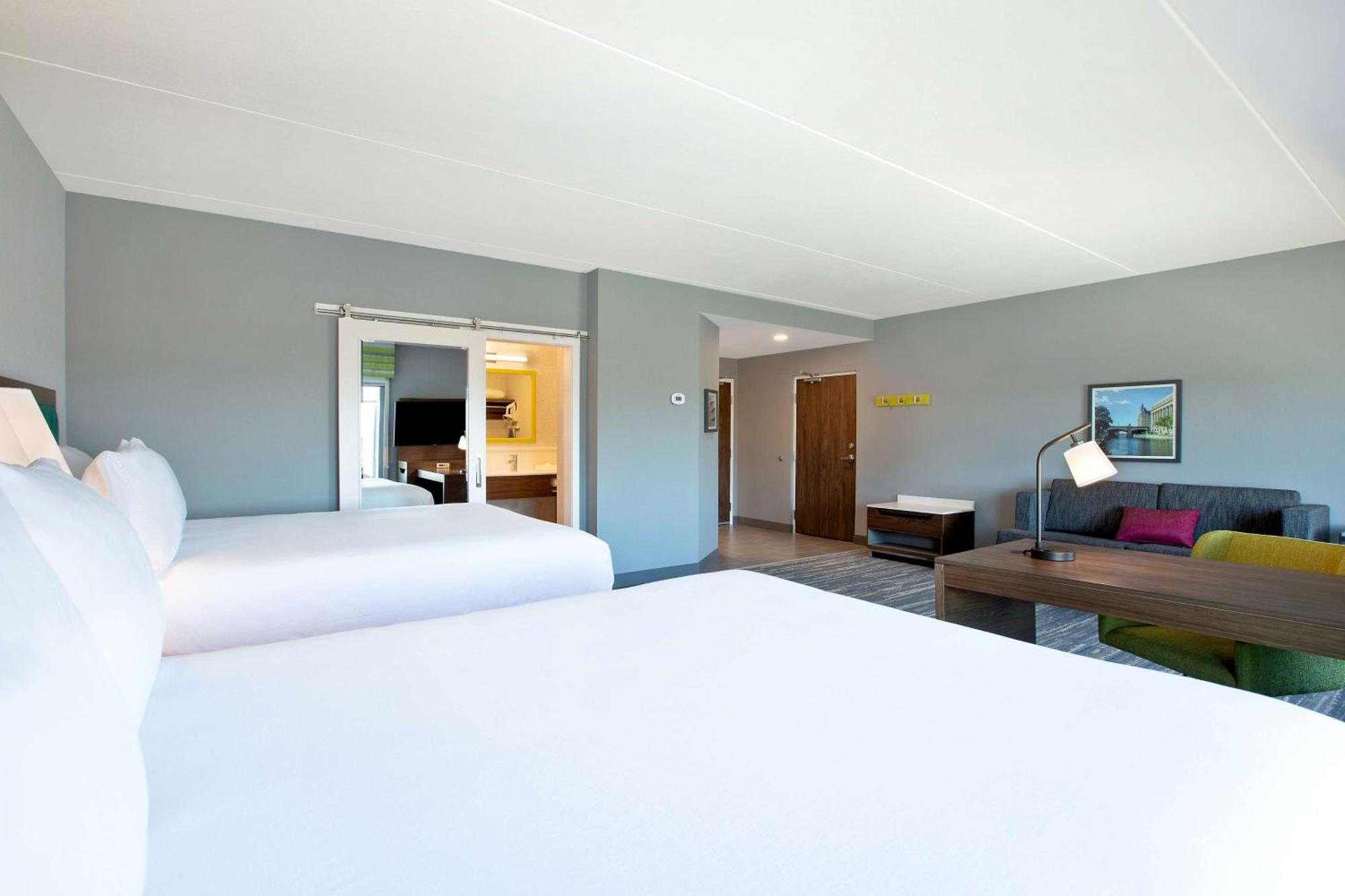 Hampton Inn & Suites Ottawa West, Ontario, Canada Экстерьер фото